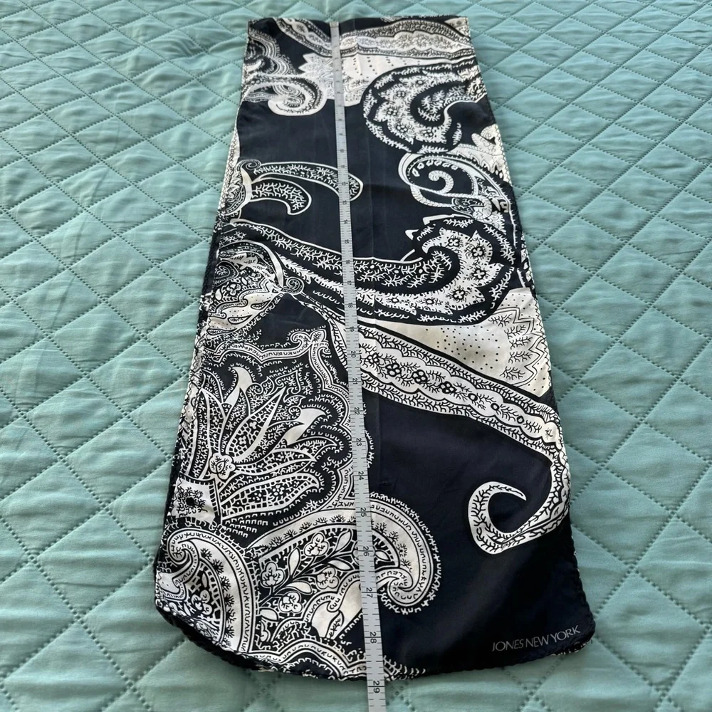 Jones New York 100% Silk Scarf Black White Paisley 58x10 Long Oblong Classic